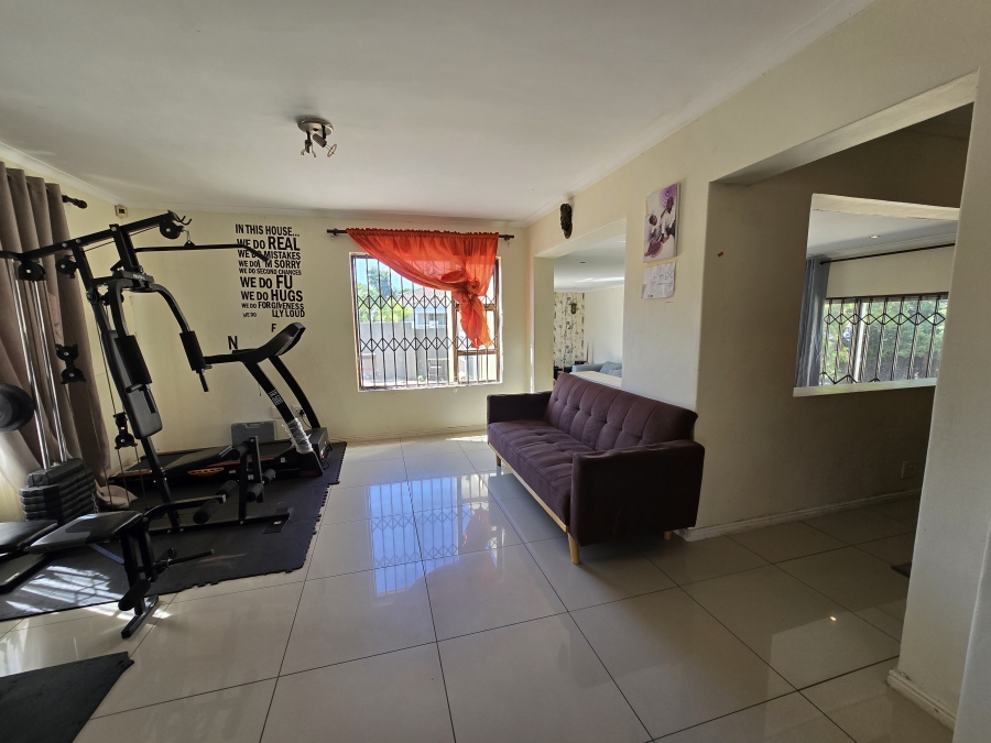 3 Bedroom Property for Sale in Parklands Western Cape